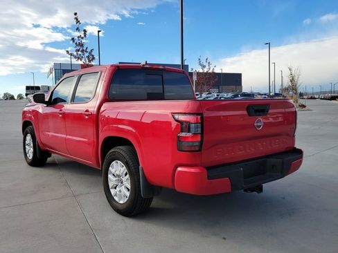 Used 2024 Nissan Frontier SV w/ SV Convenience Package image 3