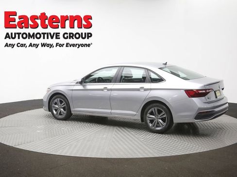 Used 2024 Volkswagen Jetta SE FWD image 61