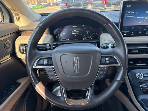 Used 2021 Lincoln Nautilus Reserve image 16