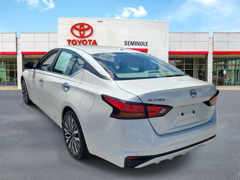 Used 2025 Nissan Altima 2.5 SV FWD image 4