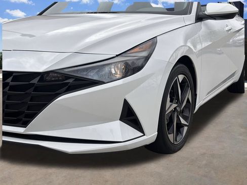 Used 2023 Hyundai Elantra SEL w/ Convenience Package image 7