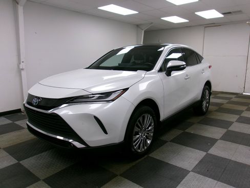 Used 2024 Toyota Venza Limited AWD/4WD image 1