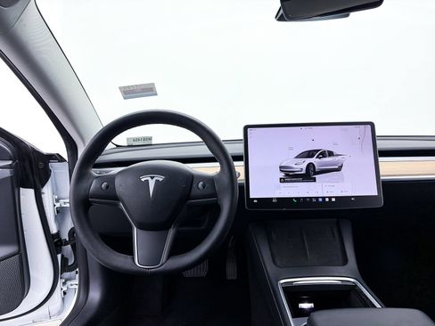 Used 2022 Tesla Model 3 Long Range AWD/4WD image 5
