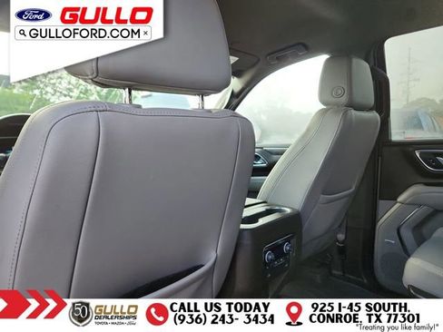 Used 2024 Chevrolet Tahoe Z71 w/ Luxury Package image 16