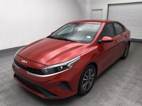 Used 2023 Kia Forte LXS FWD image 2