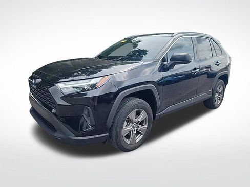 Used 2024 Toyota RAV4 LE AWD/4WD image 2