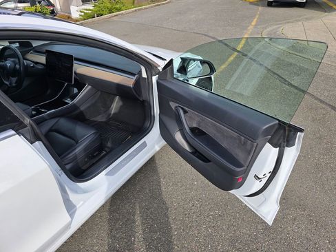 Used 2018 Tesla Model 3 Long Range AWD/4WD image 30