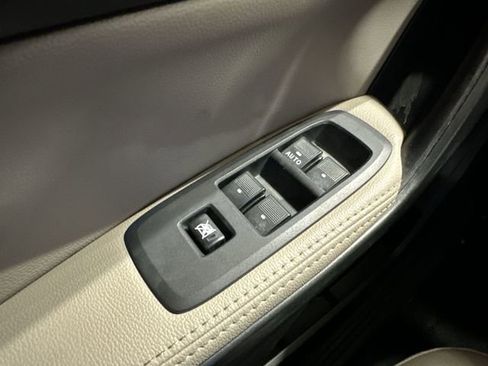 Used 2022 Ford Ranger Lariat w/ Equipment Group 501A High image 19