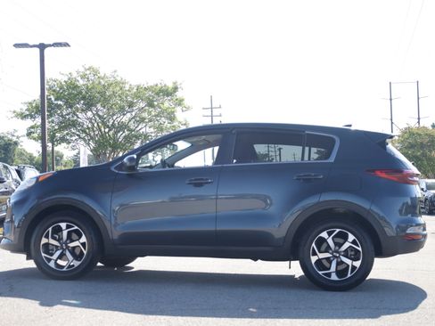 Used 2020 Kia Sportage LX FWD image 2