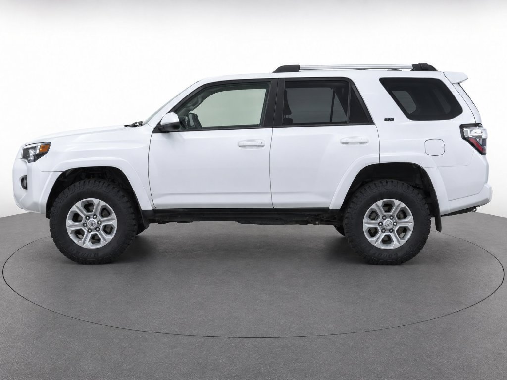 Used 2019 Toyota 4Runner SR5 AWD/4WD image 6