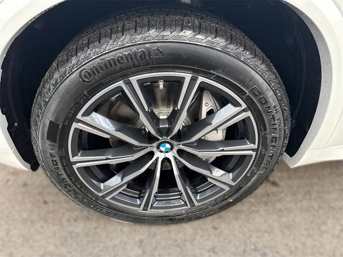 New 2026 BMW X5 xDrive50e w/ M Sport Package image 15