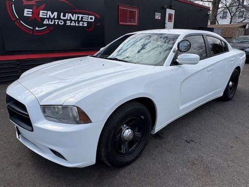 Used 2013 Dodge Charger Police RWD image 2