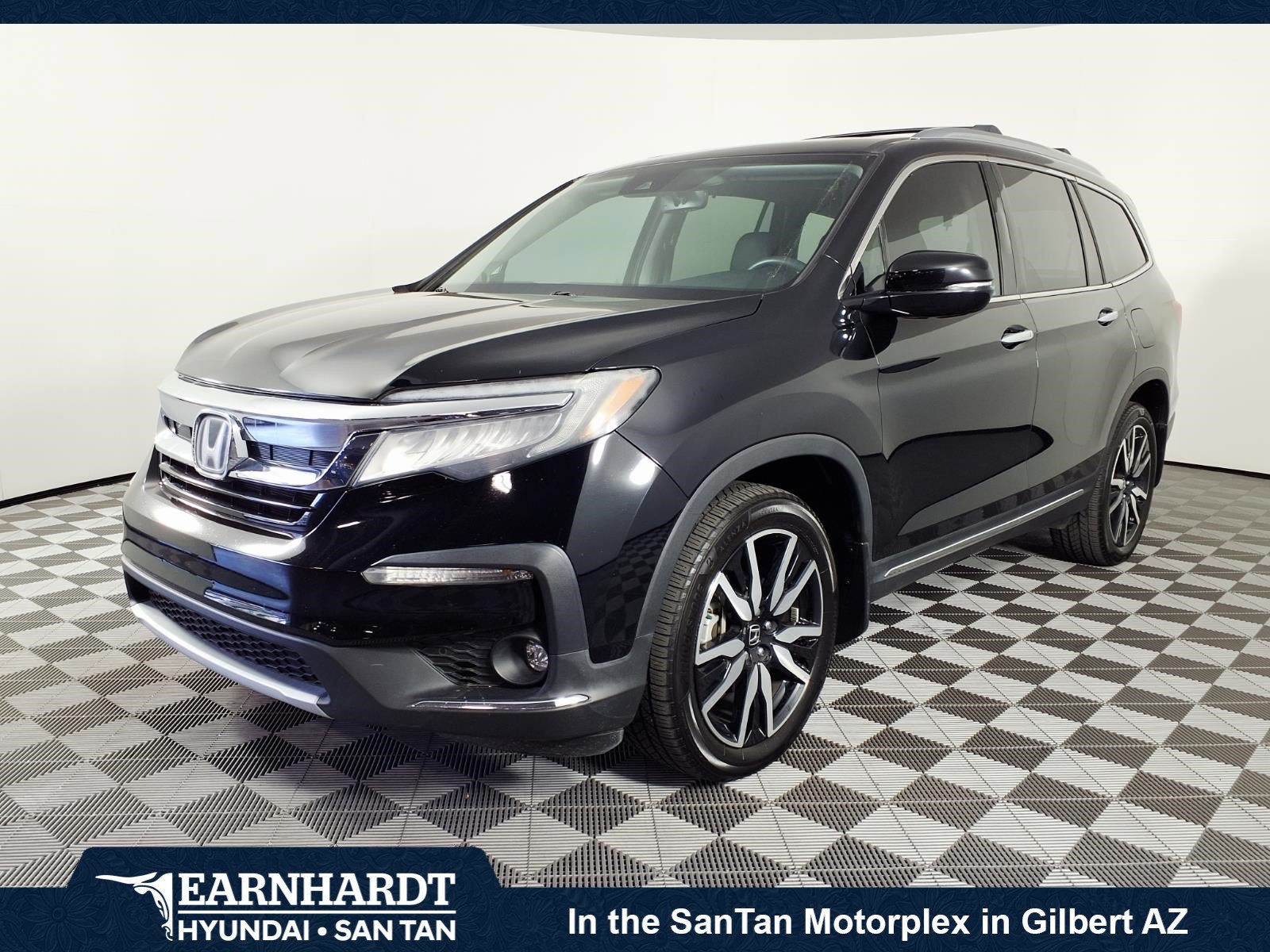Used 2022 Honda Pilot Touring image 1
