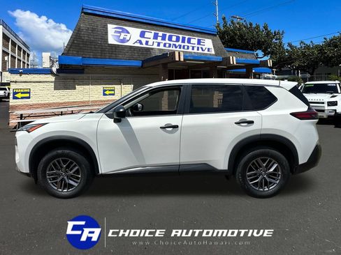 Used 2023 Nissan Rogue S AWD/4WD image 3