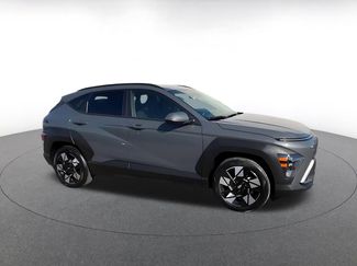 Used 2025 Hyundai Kona SEL video 2