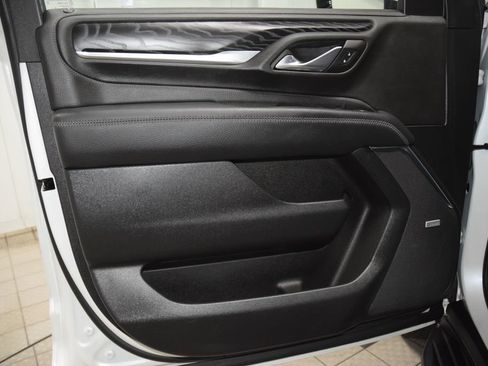Used 2024 GMC Yukon XL Denali AWD/4WD image 50