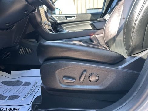 Used 2022 Ford Edge Titanium image 30