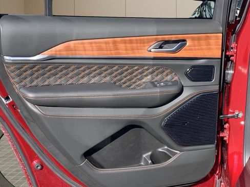 New 2025 Jeep Grand Cherokee L Summit image 57