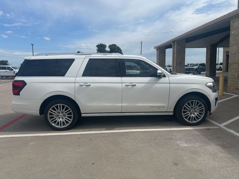 Used 2023 Ford Expedition Max Platinum AWD/4WD image 6