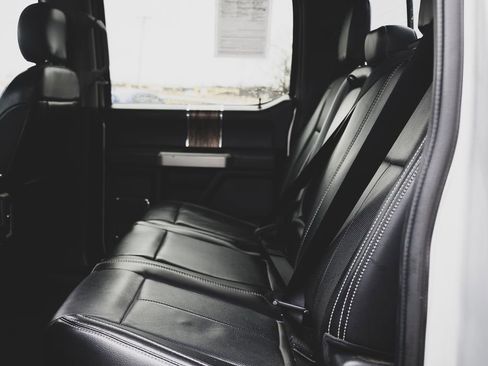 Used 2018 Ford F150 Lariat image 29