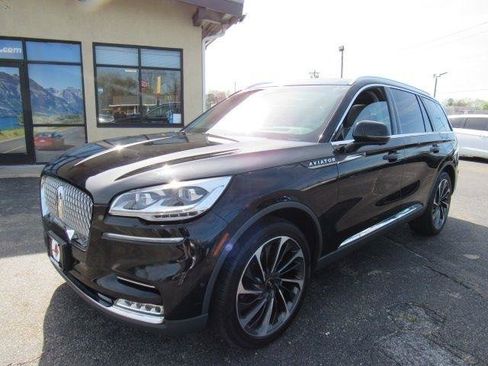 Used 2020 Lincoln Aviator Reserve w/ Equipment Group 202A image 3