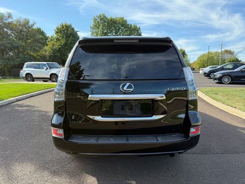 Used 2019 Lexus GX 460 image 5