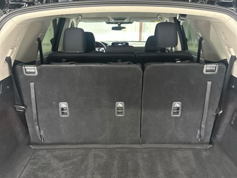 Used 2025 Nissan Pathfinder SV AWD/4WD image 13