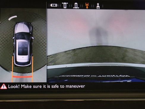 Used 2019 Bentley Bentayga image 44