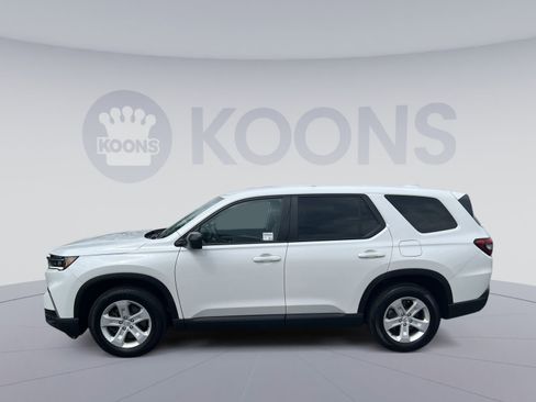 Used 2023 Honda Pilot LX image 13
