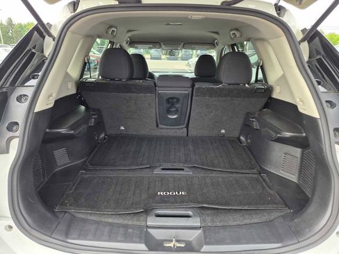 Used 2018 Nissan Rogue S AWD/4WD image 15