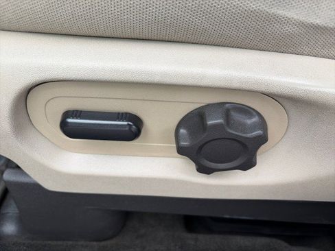 Used 2015 Ford Explorer XLT w/ Equipment Group 201A image 13