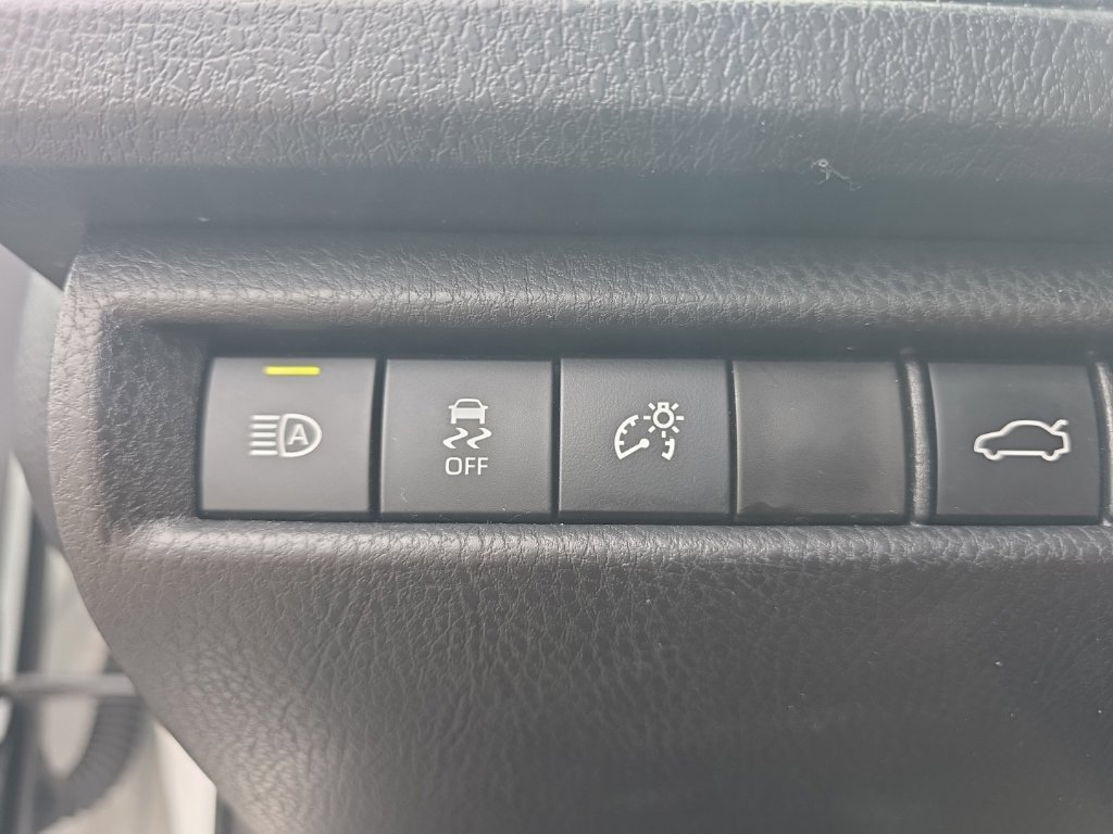Certified 2025 Toyota Camry SE FWD image 16