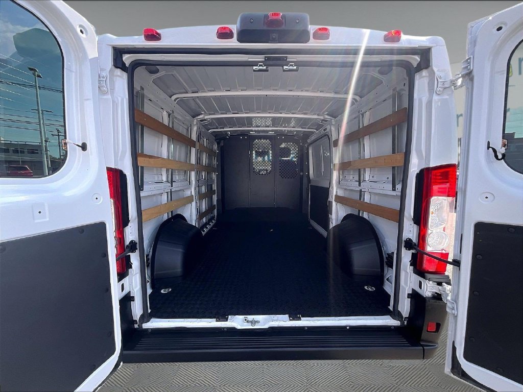 Used 2025 RAM ProMaster 2500 w/ U-Haul Equipment Group FWD image 16