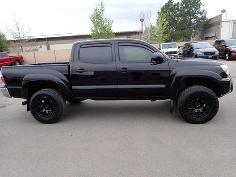 Used 2015 Toyota Tacoma 4x4 Double Cab w/ TRD Off-Road Package image 5