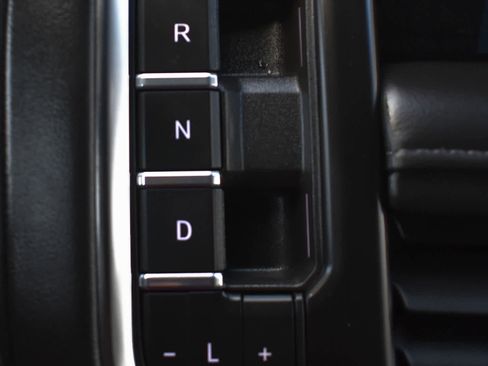 Used 2024 Chevrolet Tahoe Z71 w/ Luxury Package image 18