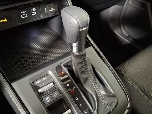 Used 2023 Honda CR-V EX image 17