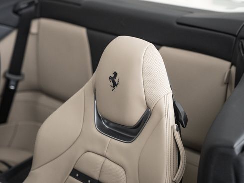 Used 2023 Ferrari Portofino M RWD image 31