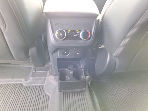 Used 2025 Ford Explorer ST-Line image 17