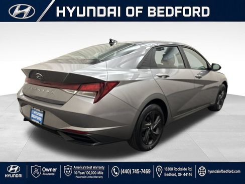 Used 2023 Hyundai Elantra SEL w/ Cargo Package FWD image 7