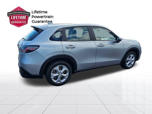 Used 2023 Honda HR-V LX image 8