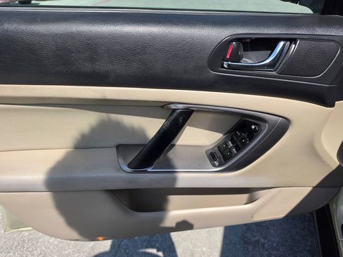 Used 2007 Subaru Outback 2.5i AWD/4WD image 18