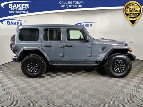 Used 2025 Jeep Wrangler Unlimited Rubicon image 10
