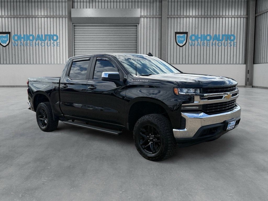 Used 2020 Chevrolet Silverado 1500 LT w/ Fleet Comfort Package AWD/4WD image 3