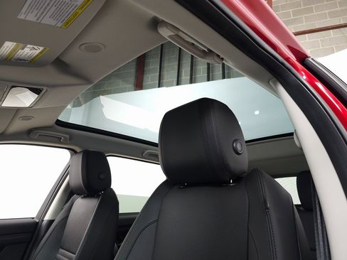 Certified 2025 Land Rover Discovery Sport S image 21