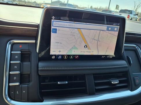 Used 2021 Chevrolet Tahoe Premier RWD image 17