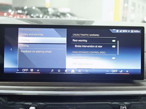 Used 2024 BMW X5 xDrive40i w/ M Sport Package image 26