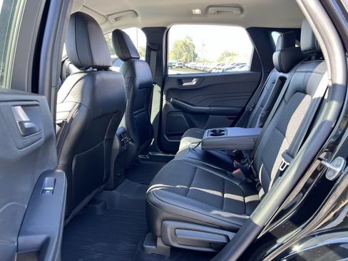 New 2025 Ford Escape SE image 12