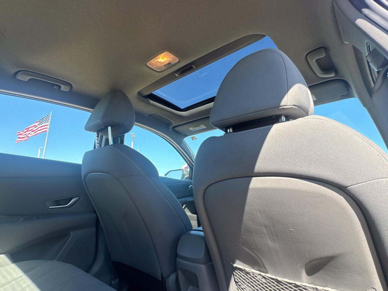 Used 2025 Hyundai Elantra SEL FWD image 32