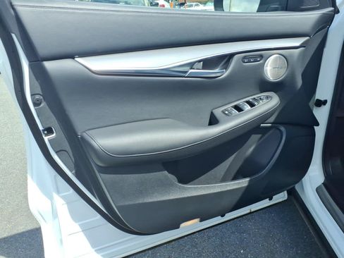 Certified 2025 INFINITI QX50 Luxe AWD/4WD image 10