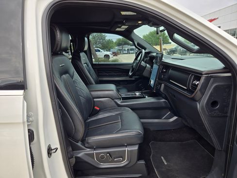 Used 2023 Ford Expedition Max Platinum RWD image 24